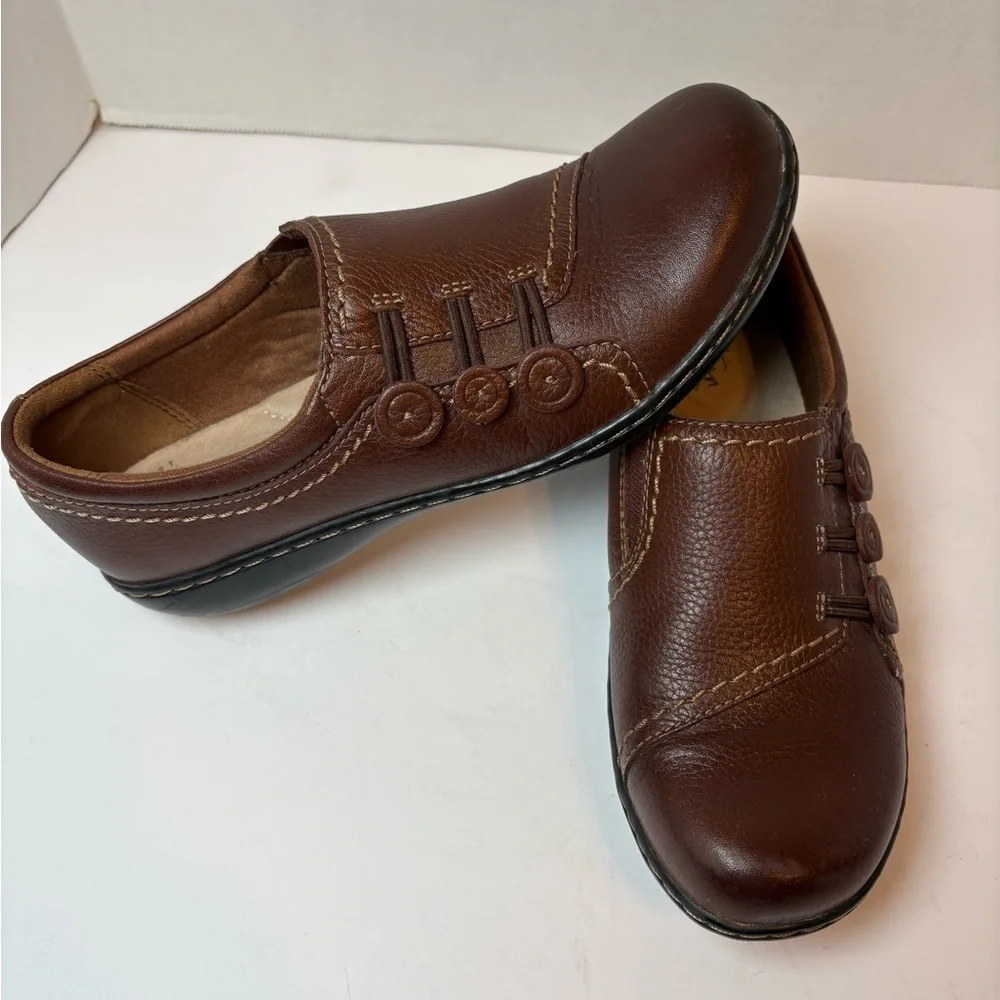 Clarks Collection Ultimate Comfort Ashland Effie brown leather loafers size 6.5